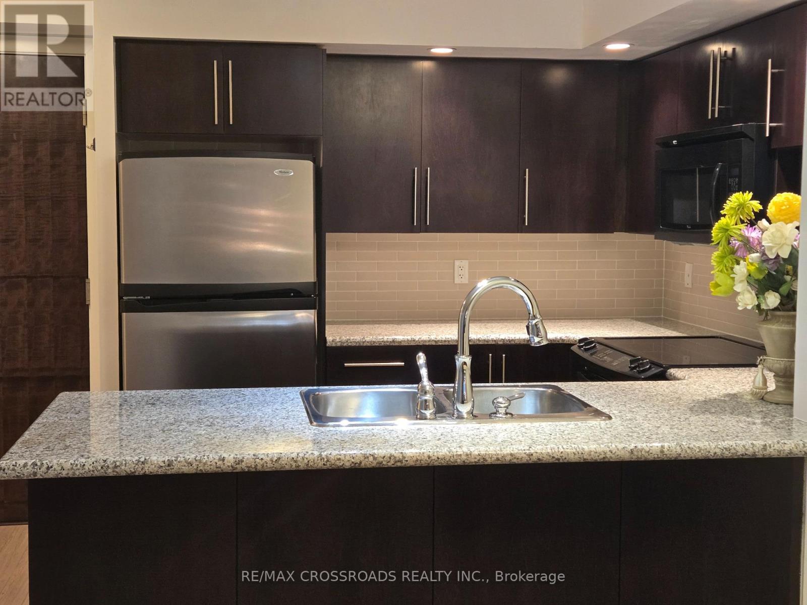 659 - 23 Cox Boulevard S, Markham, Ontario  L3R 7Z9 - Photo 6 - N12650372