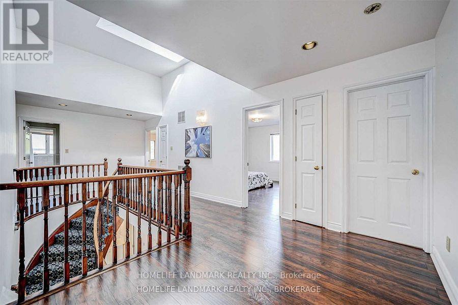 44 Frontenac Avenue, Toronto, Ontario  M5N 1Z7 - Photo 17 - C12650384