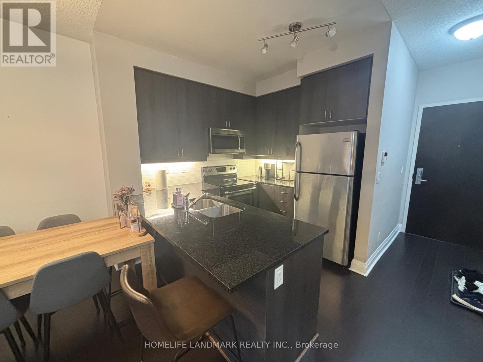 401 - 1185 The Queensway, Toronto, Ontario  M8Z 0C6 - Photo 6 - W12650376