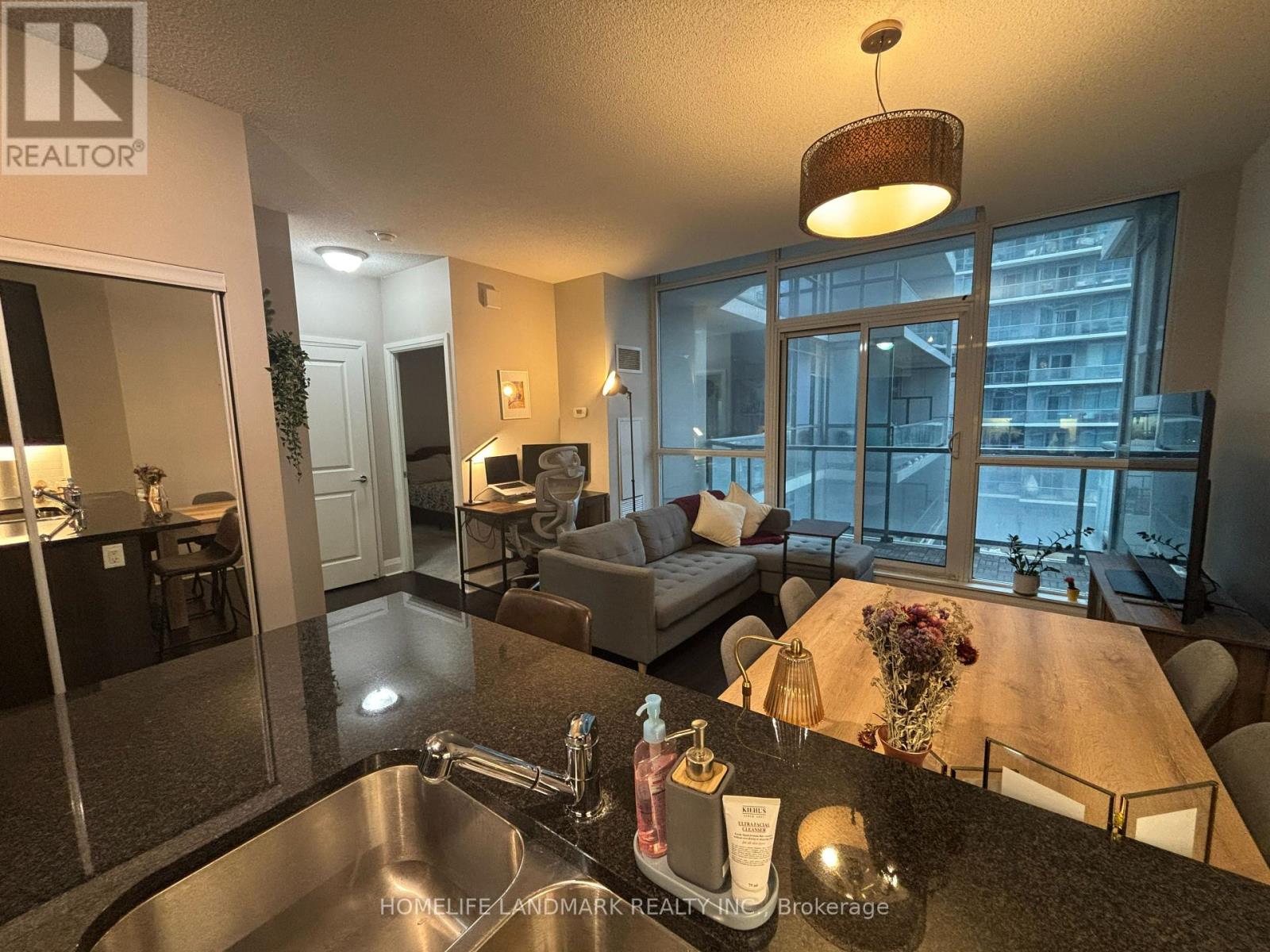 401 - 1185 The Queensway, Toronto, Ontario  M8Z 0C6 - Photo 7 - W12650376