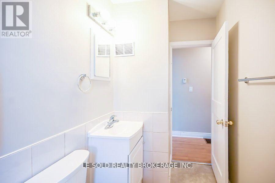 Upper - 112 Leland Street, Hamilton, Ontario  L8S 3A2 - Photo 12 - X12650386