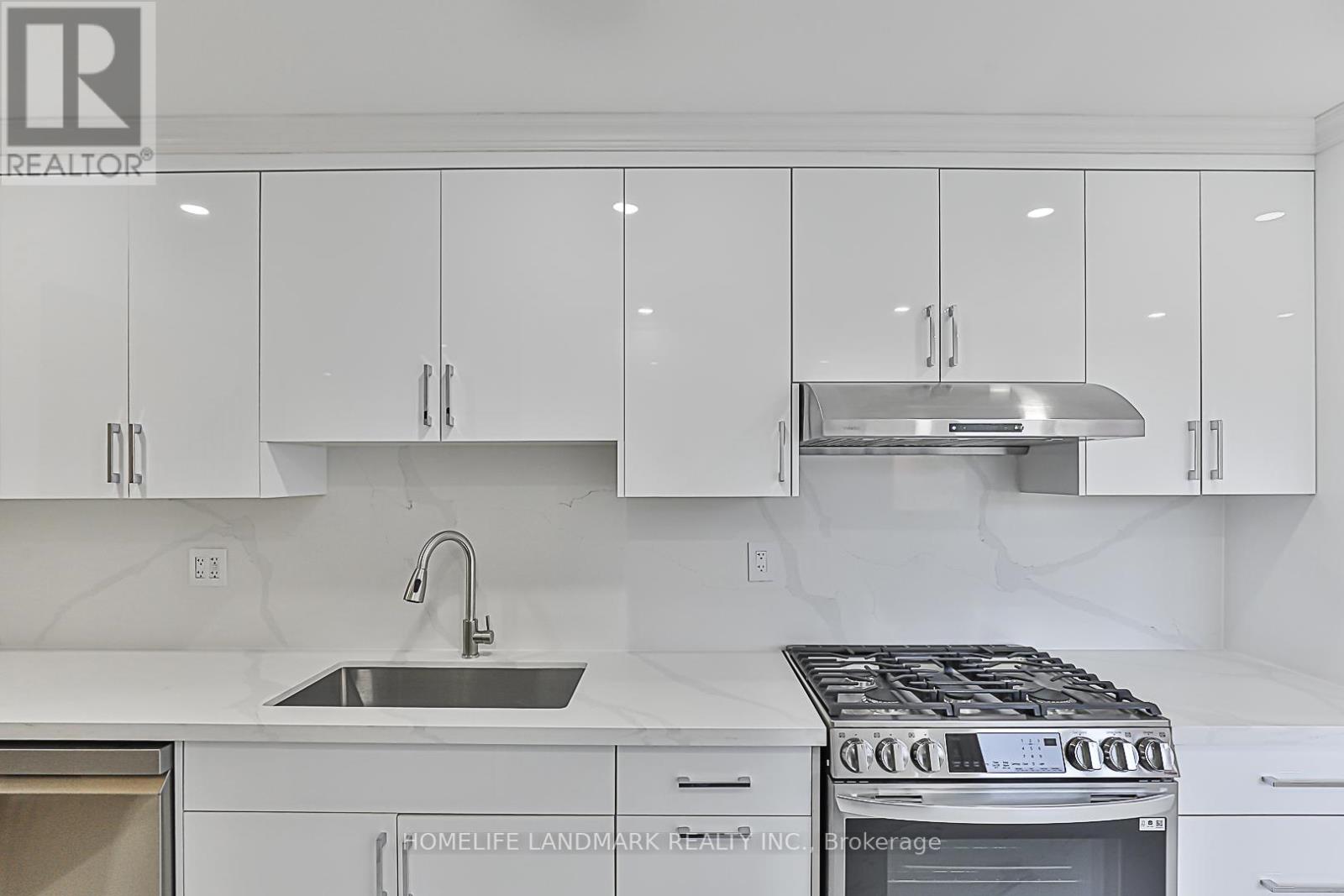 612 Van Horne Avenue, Toronto, Ontario  M2J 2V4 - Photo 11 - C12650390