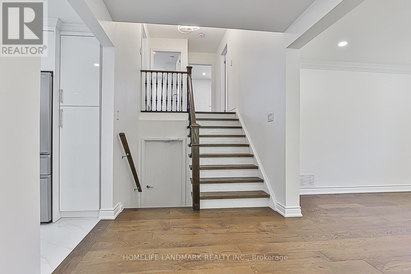 612 Van Horne Avenue, Toronto, Ontario  M2J 2V4 - Photo 13 - C12650390