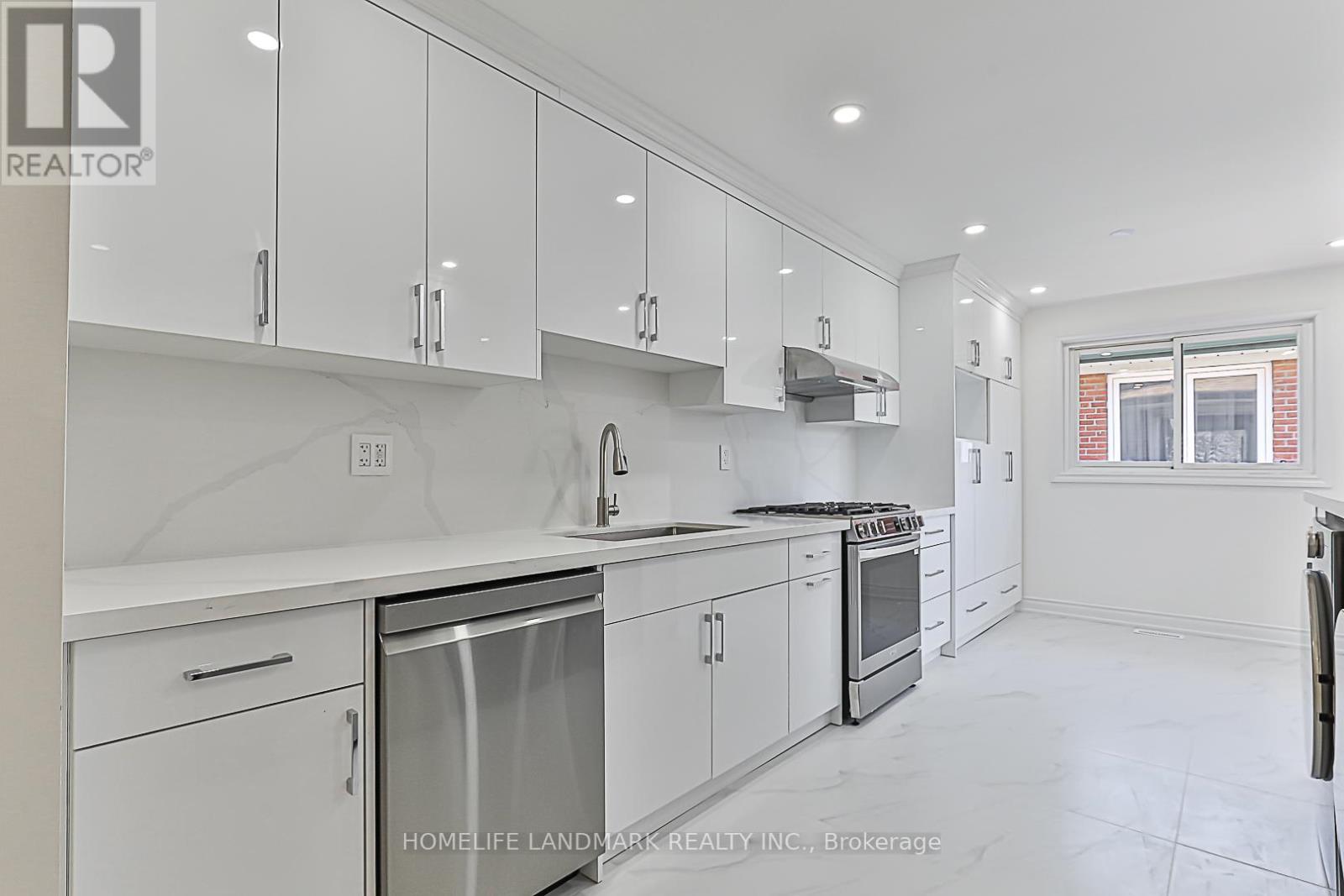 612 Van Horne Avenue, Toronto, Ontario  M2J 2V4 - Photo 9 - C12650390