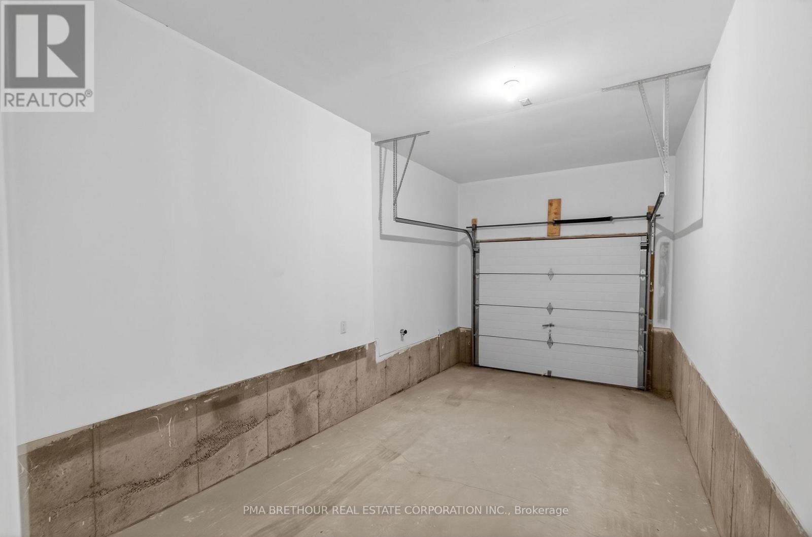 12 Lively Way, Whitby, Ontario  L1R 0S3 - Photo 10 - E12650392