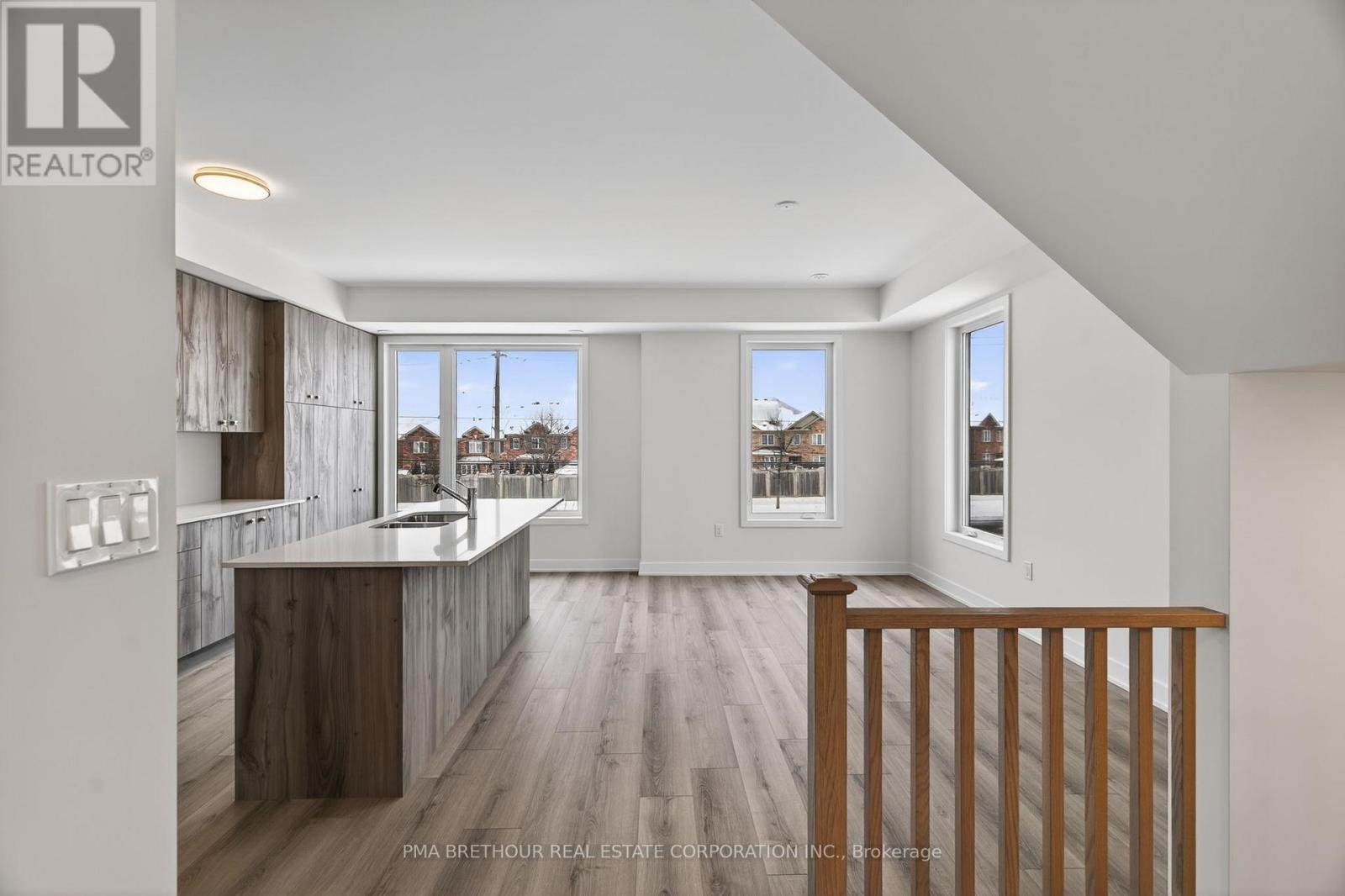 12 Lively Way, Whitby, Ontario  L1R 0S3 - Photo 11 - E12650392