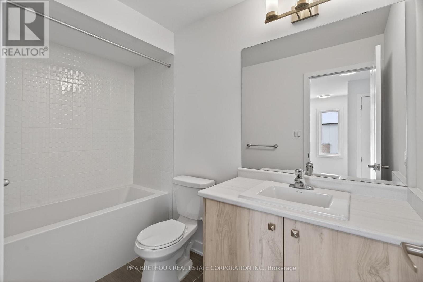 12 Lively Way, Whitby, Ontario  L1R 0S3 - Photo 34 - E12650392