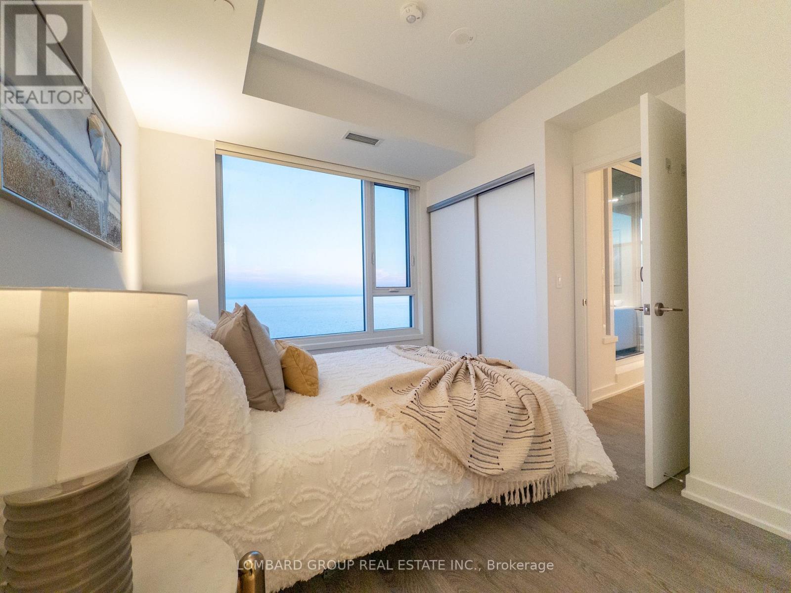 2508 - 1928 Lake Shore Boulevard W, Toronto, Ontario  M6S 0B1 - Photo 8 - W12650396