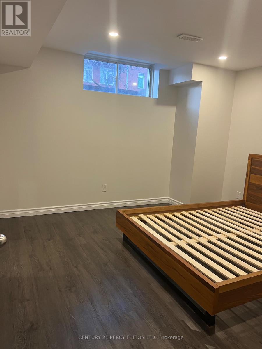 Basement - 22 Chester Street, Oakville, Ontario  L6H 6G8 - Photo 8 - W12650398