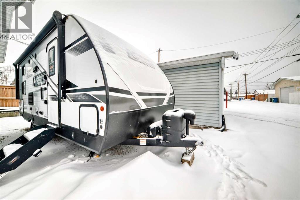 791 Penbrooke Road Se, Calgary, Alberta  T2A 3T4 - Photo 46 - A2276172