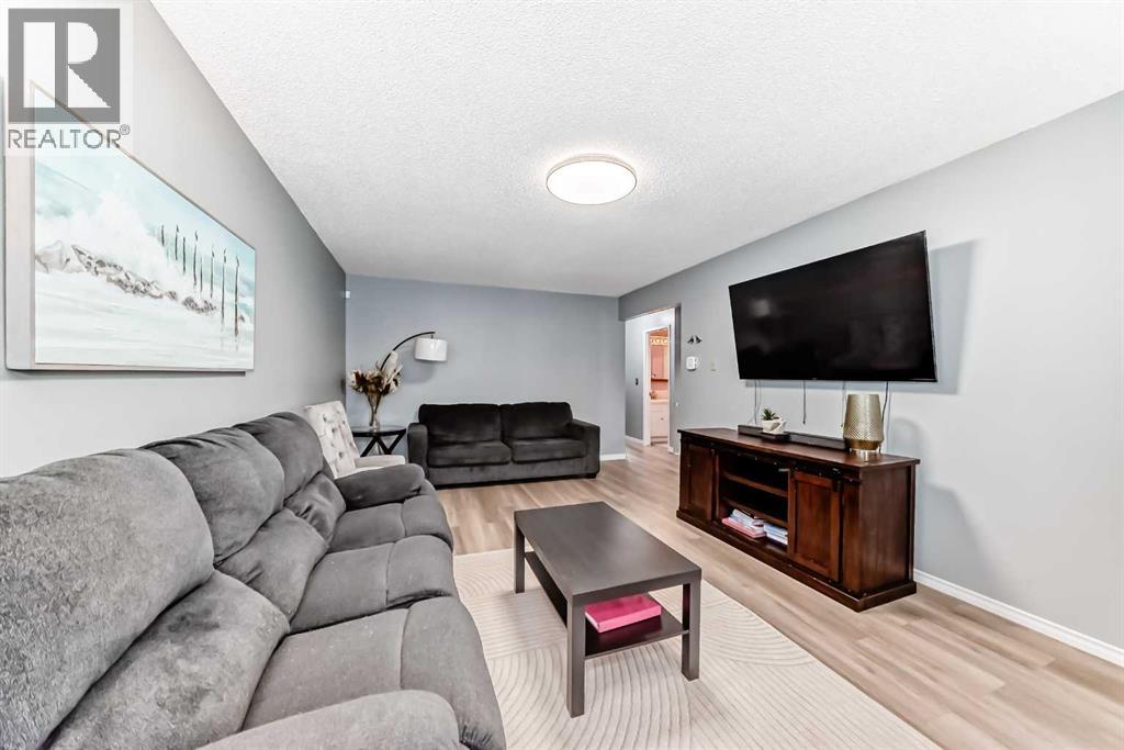 791 Penbrooke Road Se, Calgary, Alberta  T2A 3T4 - Photo 5 - A2276172