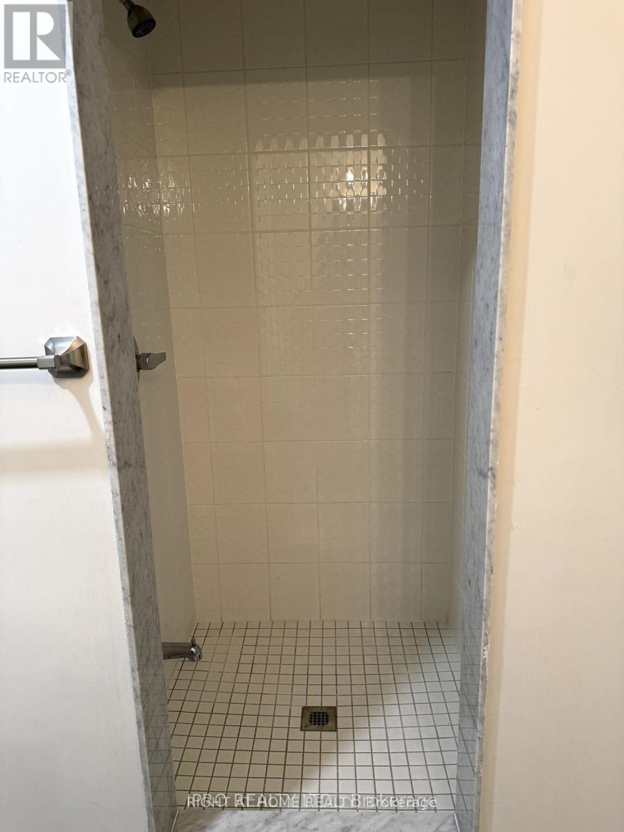 2527 Florentine Place N, Pickering, Ontario  L1X 0H3 - Photo 6 - E12650400