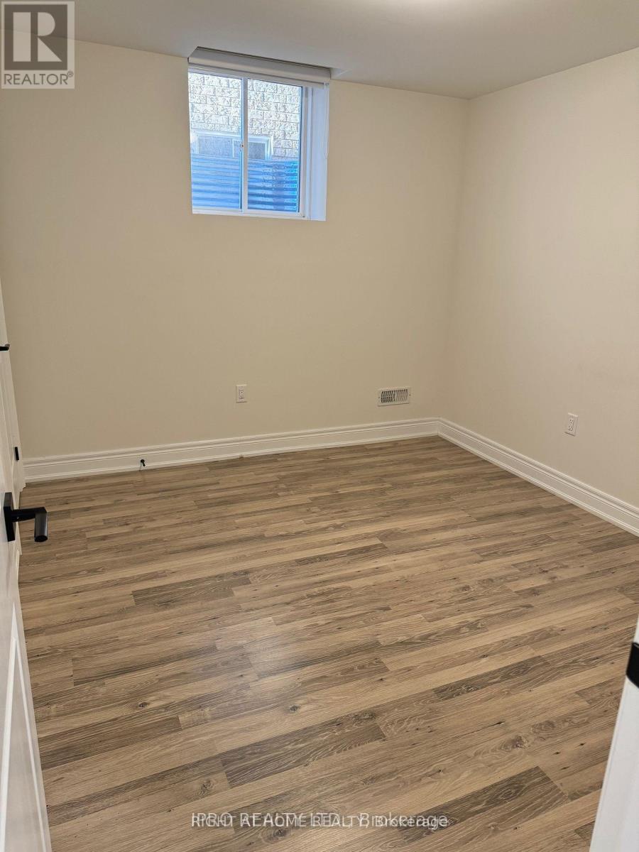 2527 Florentine Place N, Pickering, Ontario  L1X 0H3 - Photo 5 - E12650400