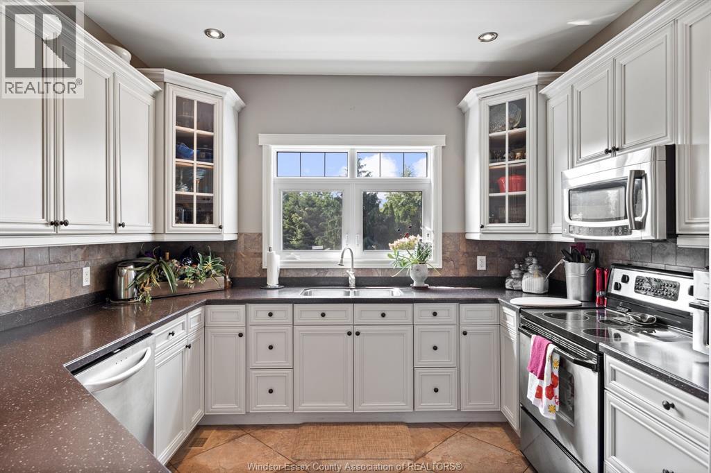 507 Ladale Lane, Wheatley, Ontario  N0P 2P0 - Photo 12 - 25032027