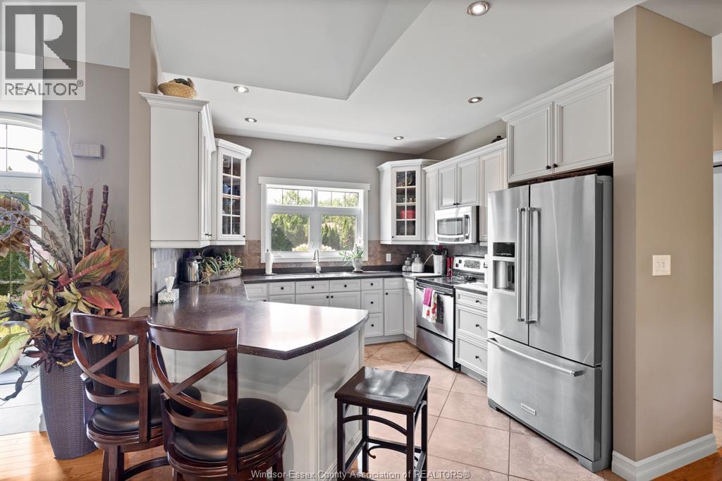 507 Ladale Lane, Wheatley, Ontario  N0P 2P0 - Photo 2 - 25032027