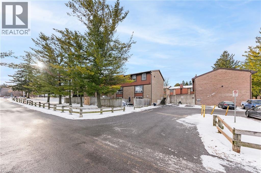 539 Willow Road Unit# 66, Guelph, Ontario  N1H 7G3 - Photo 3 - 40794923