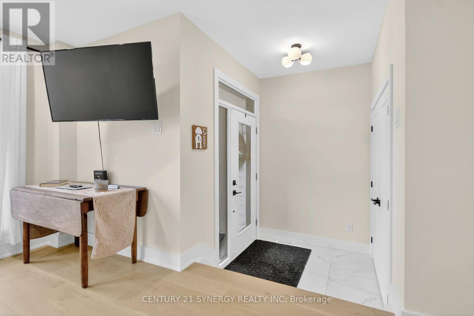 116 King George Street, Ottawa, Ontario  K1K 1V3 - Photo 3 - X12650418