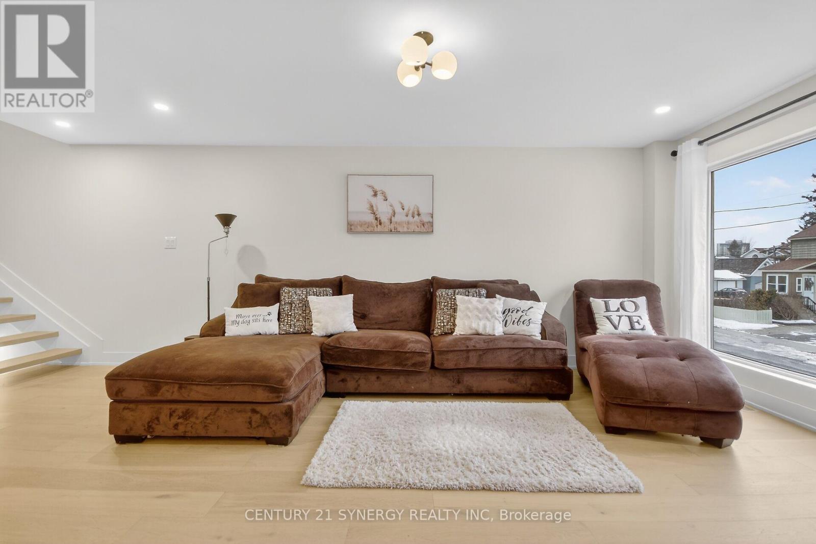 116 King George Street, Ottawa, Ontario  K1K 1V3 - Photo 5 - X12650418