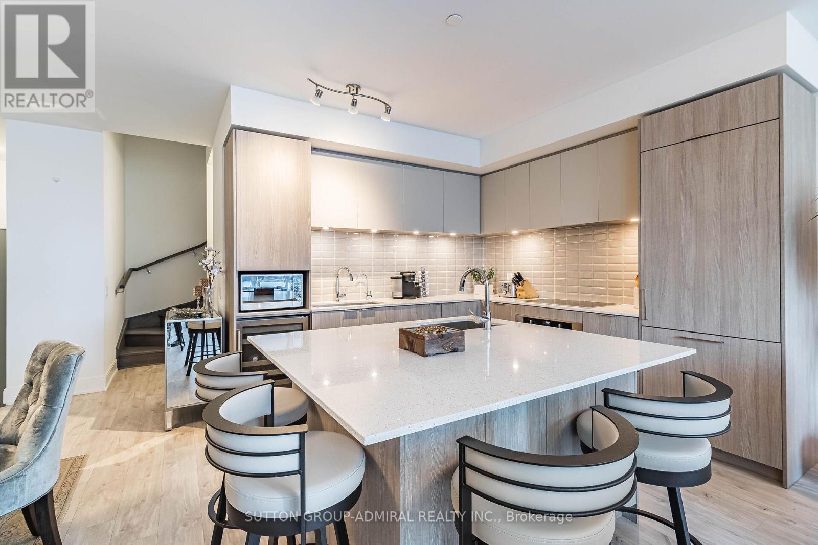 Th 107 - 70 Annie Craig Drive, Toronto, Ontario  M8V 0C4 - Photo 11 - W12650416