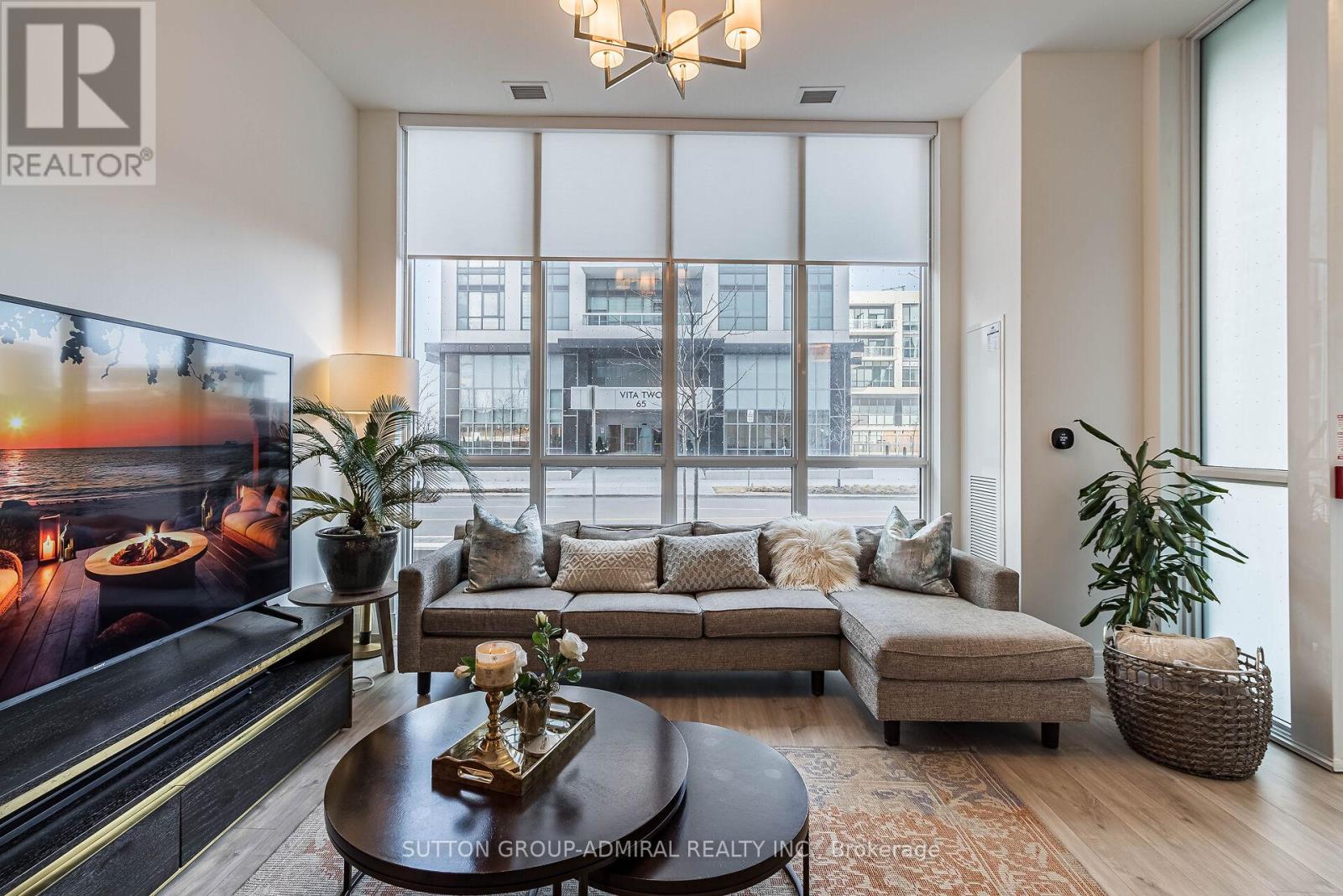 Th 107 - 70 Annie Craig Drive, Toronto, Ontario  M8V 0C4 - Photo 3 - W12650416