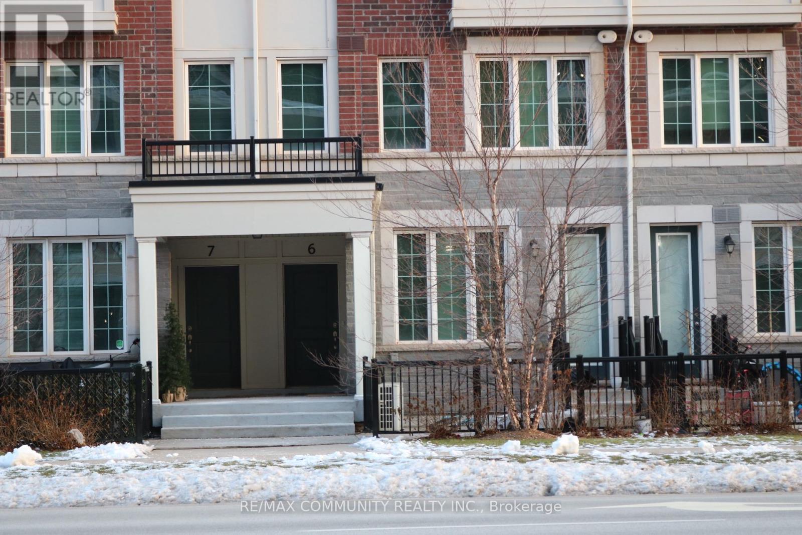 5 - 2205 Lillykin Street, Oakville, Ontario  L6H 0X6 - Photo 2 - W12649314