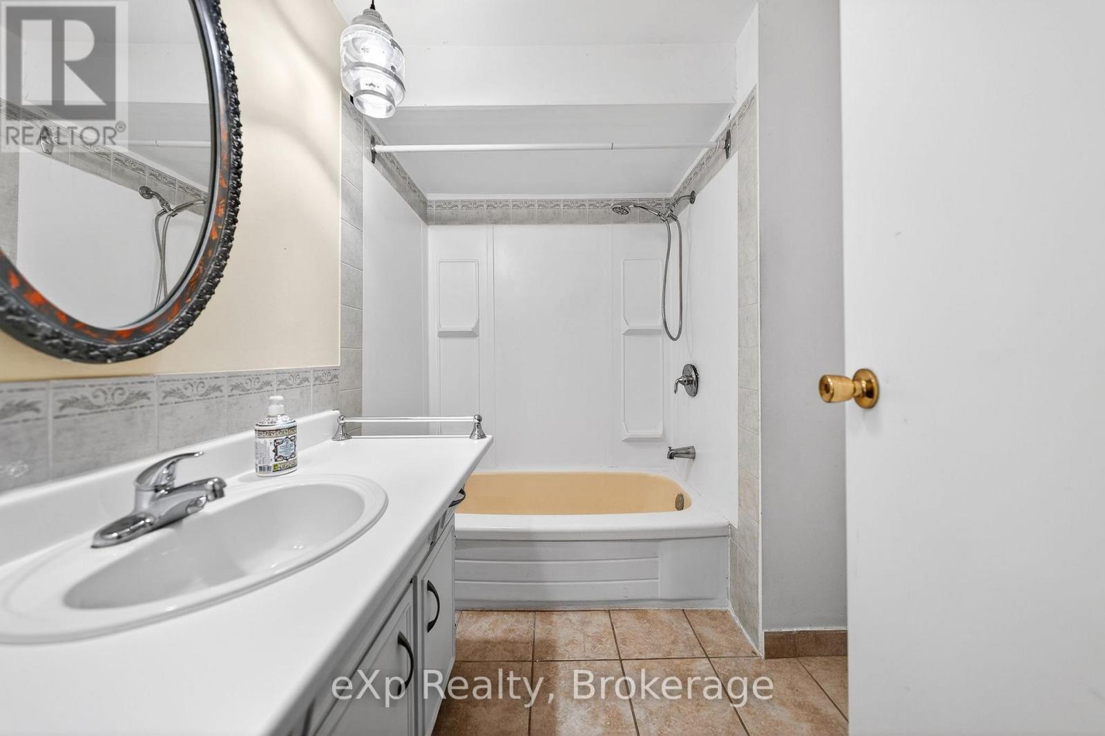 66 - 539 Willow Road, Guelph, Ontario  N1H 7G3 - Photo 24 - X12650424