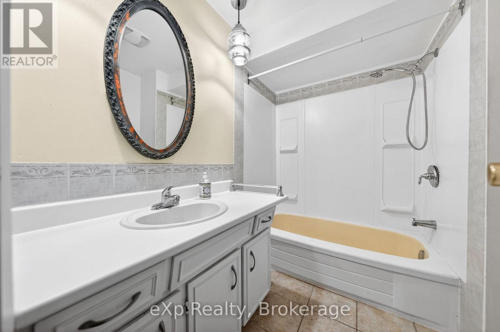 66 - 539 Willow Road, Guelph, Ontario  N1H 7G3 - Photo 25 - X12650424