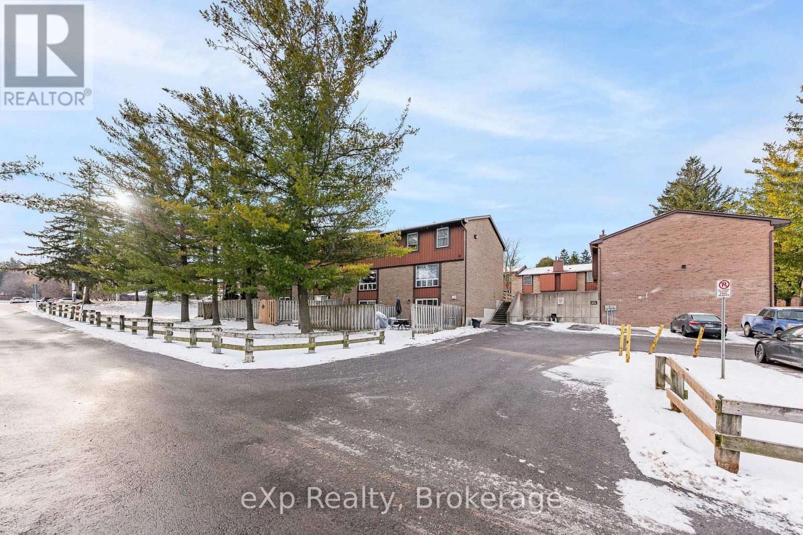 66 - 539 Willow Road, Guelph, Ontario  N1H 7G3 - Photo 3 - X12650424