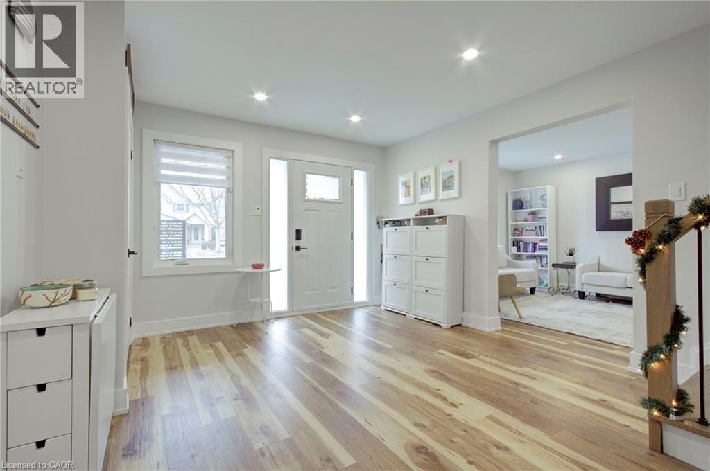 3280 Mead Crescent, Burlington, Ontario  L7M 3M2 - Photo 4 - 40794302