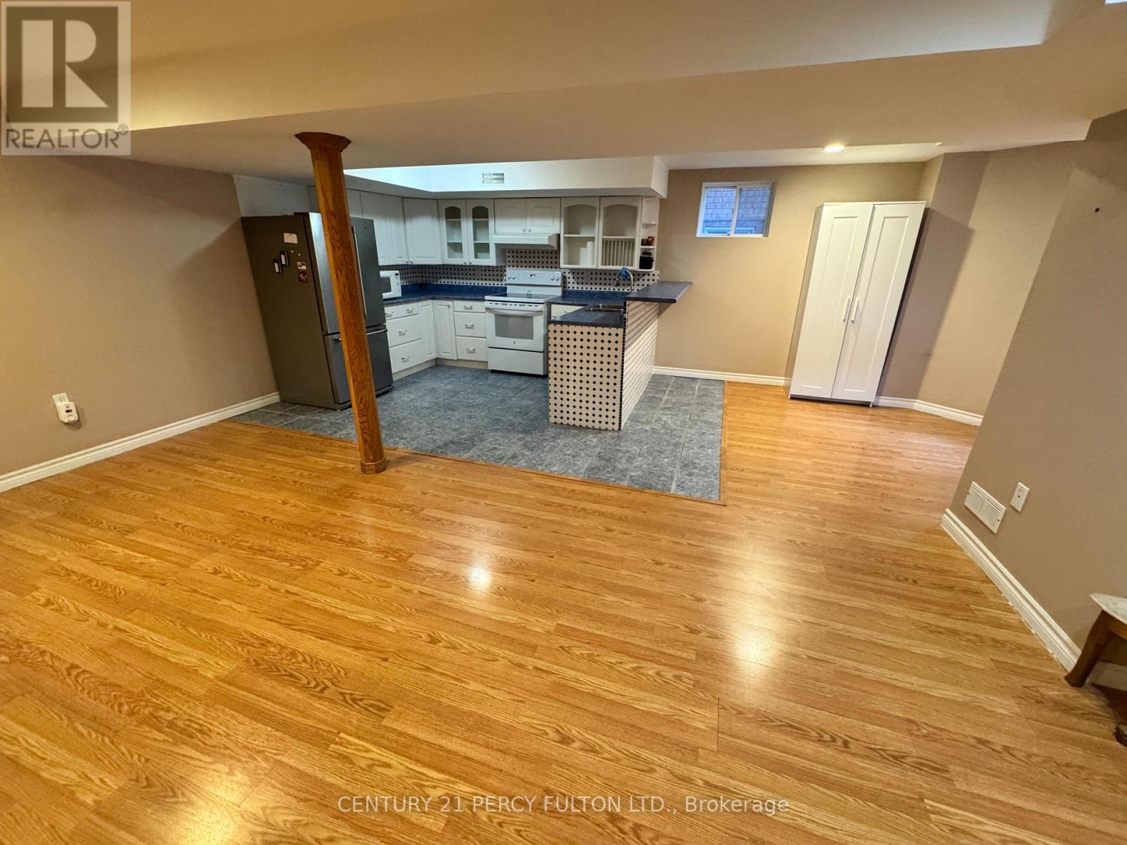 396 Hewitt Circle, Newmarket, Ontario  L3X 2L8 - Photo 10 - N12551166