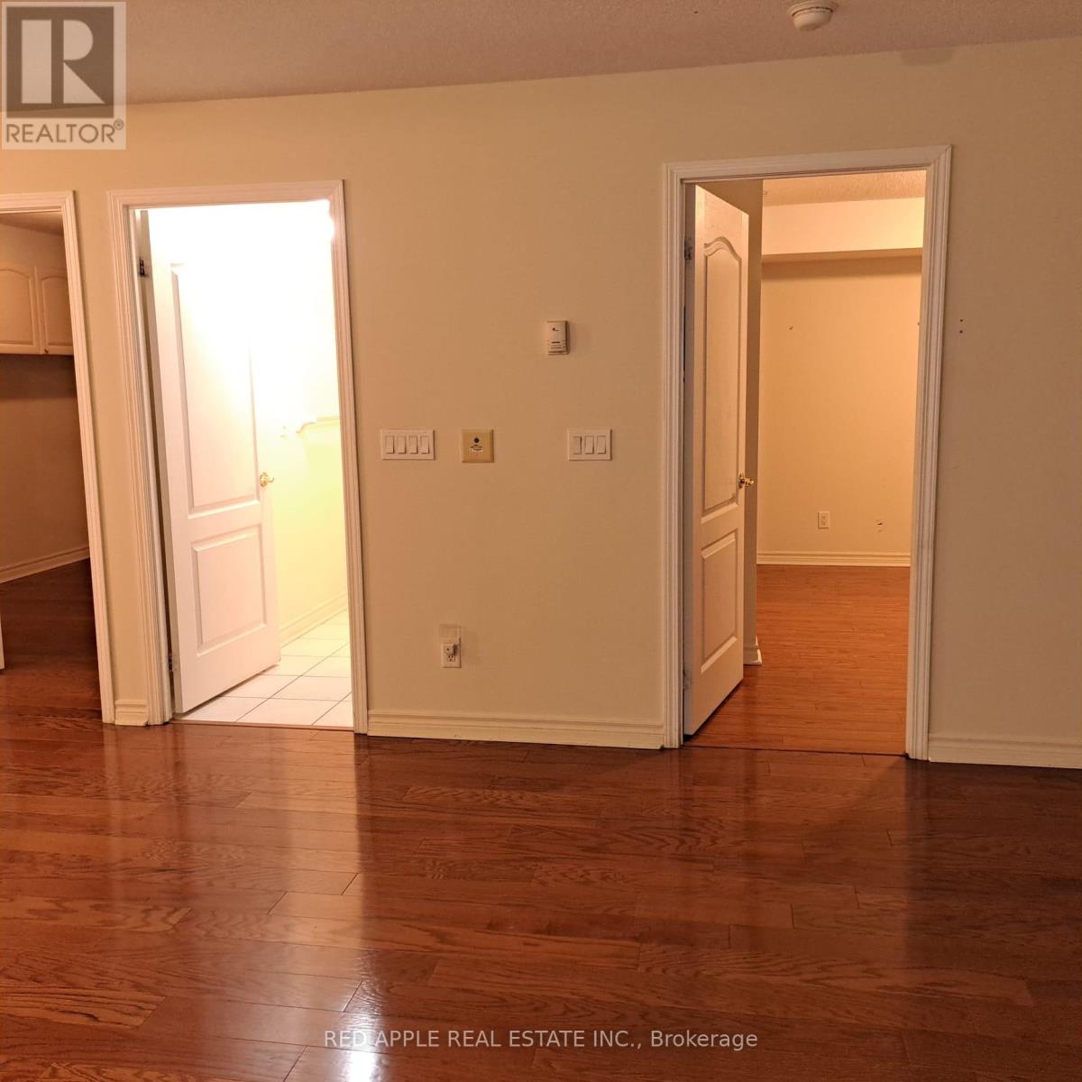 1506 - 350 Princess Royal Drive, Mississauga, Ontario  L5B 4N1 - Photo 15 - W12593008