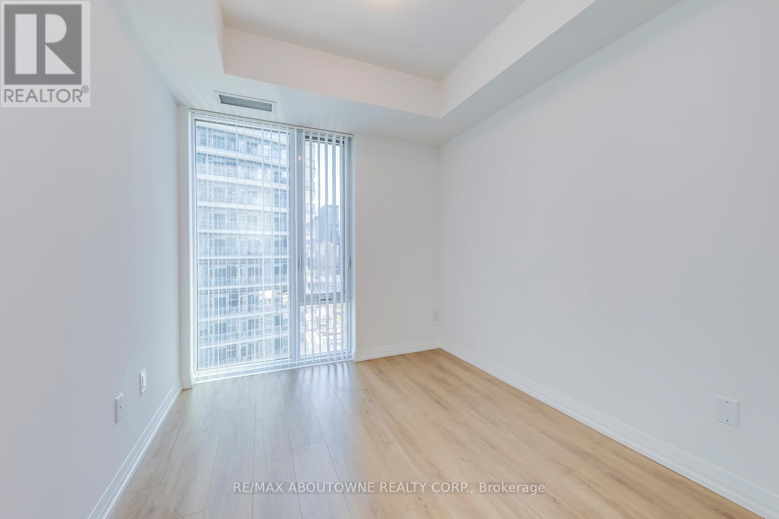 3007 - 8 Widmer Street, Toronto, Ontario  M5V 0W6 - Photo 16 - C12650444