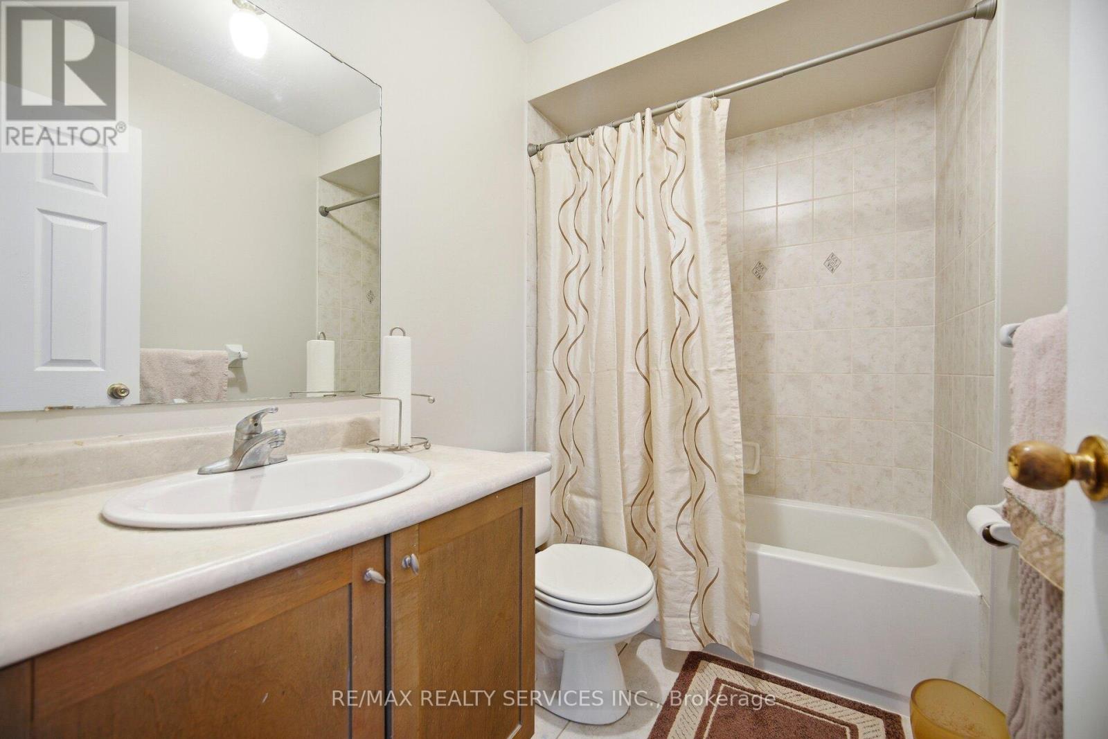31 Seahorse Avenue, Brampton, Ontario  L6V 4N7 - Photo 25 - W12642576