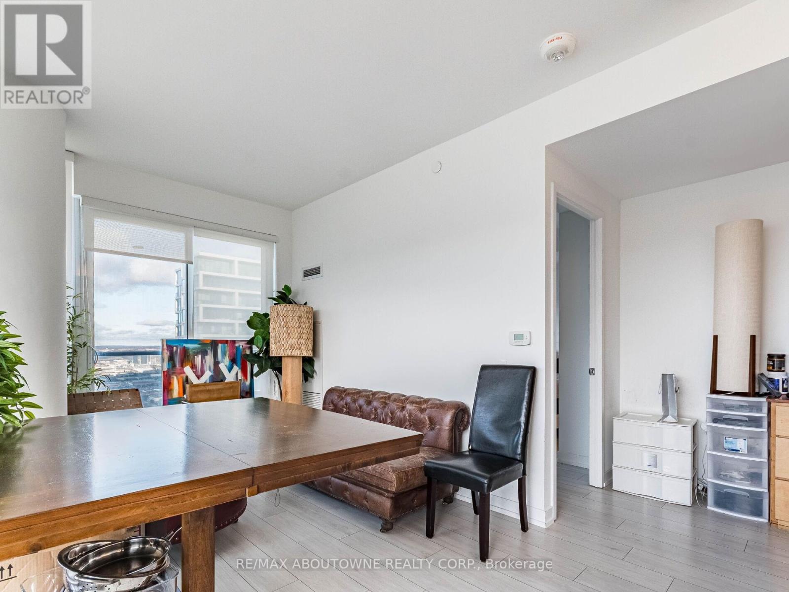 5910 - 5 Buttermill Avenue, Vaughan, Ontario  L4K 0J5 - Photo 12 - N12650436