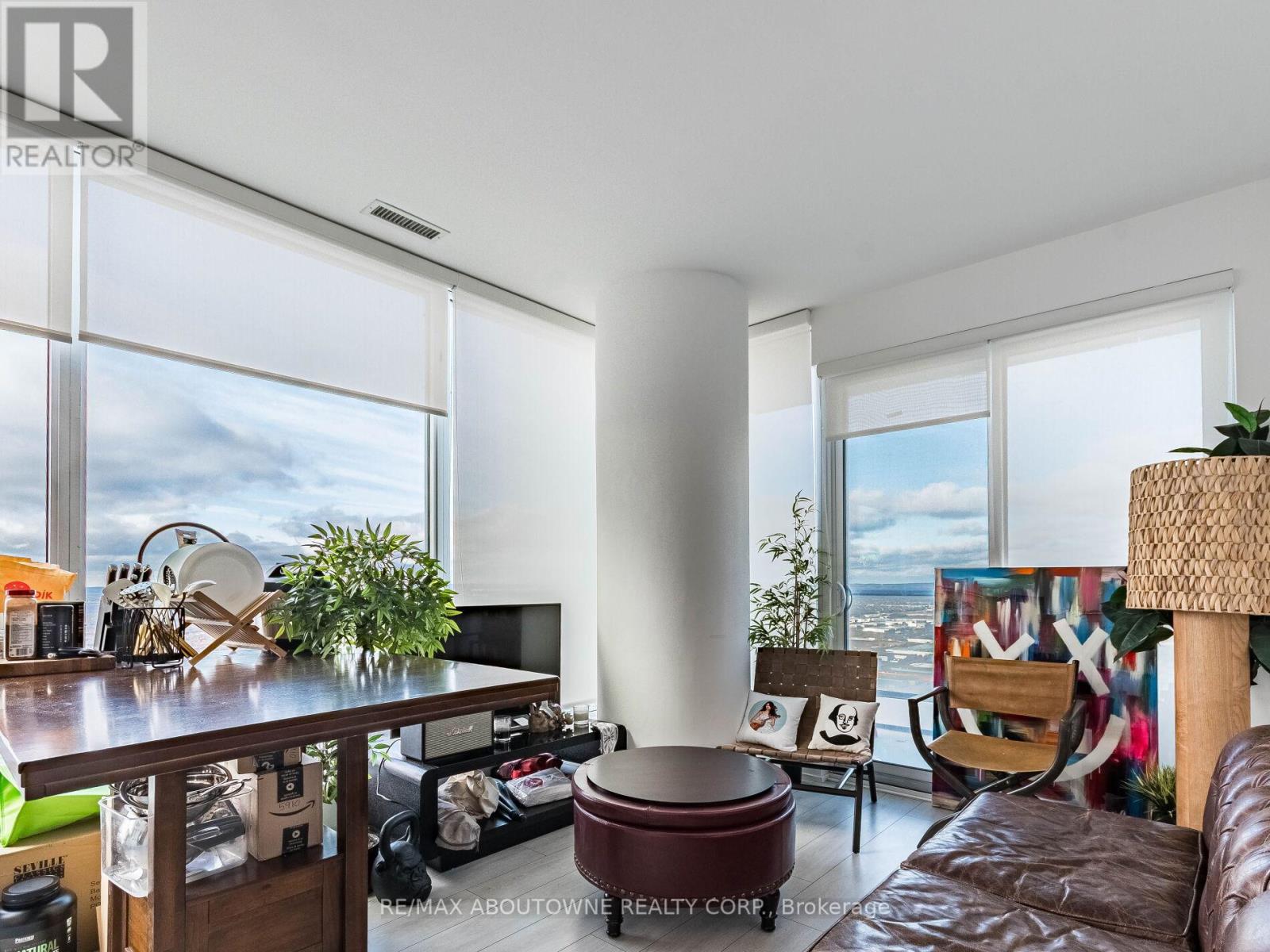 5910 - 5 Buttermill Avenue, Vaughan, Ontario  L4K 0J5 - Photo 13 - N12650436