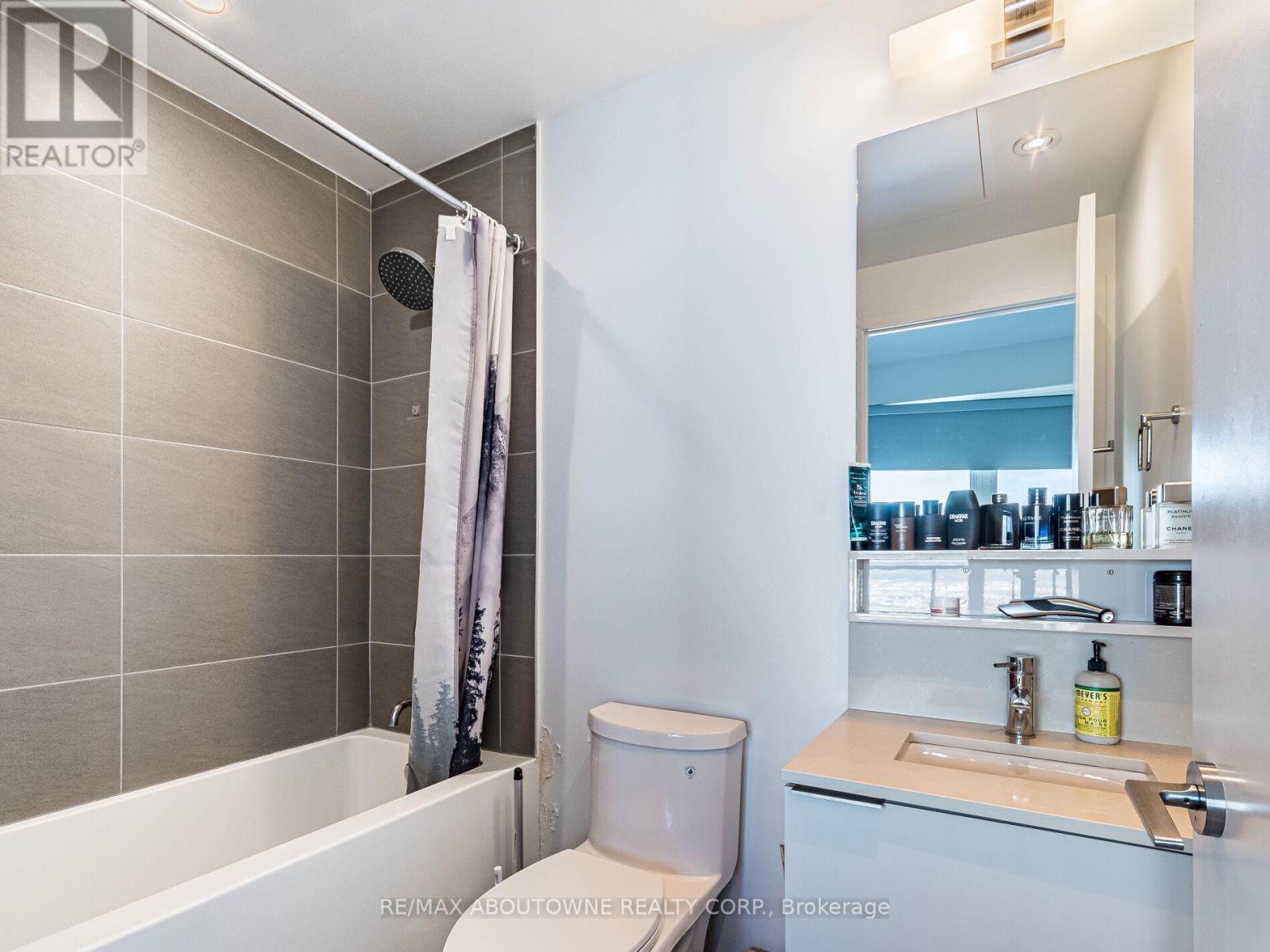 5910 - 5 Buttermill Avenue, Vaughan, Ontario  L4K 0J5 - Photo 26 - N12650436