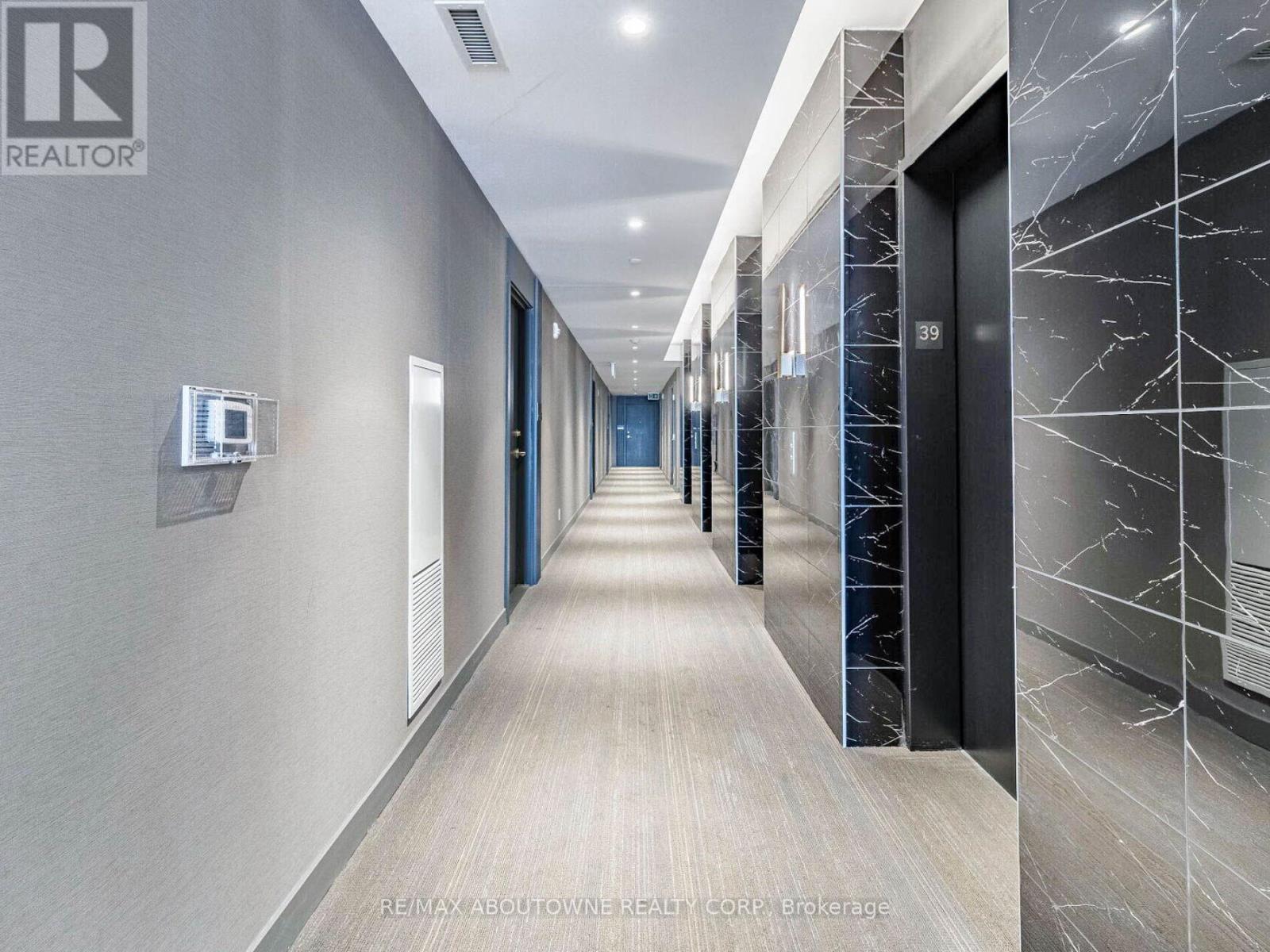 5910 - 5 Buttermill Avenue, Vaughan, Ontario  L4K 0J5 - Photo 8 - N12650436