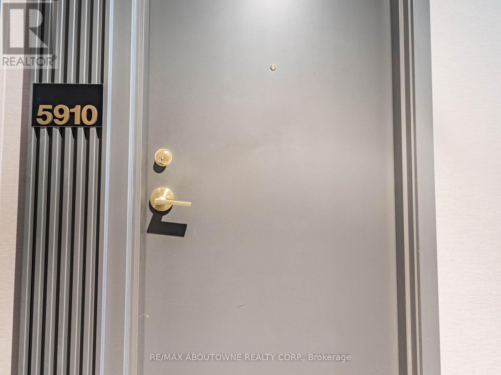 5910 - 5 Buttermill Avenue, Vaughan, Ontario  L4K 0J5 - Photo 9 - N12650436