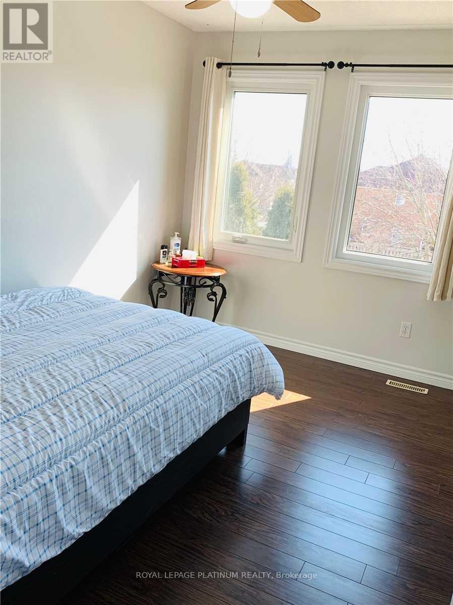 3 Mullis Crescent, Brampton, Ontario  L6Y 4T3 - Photo 8 - W12650448