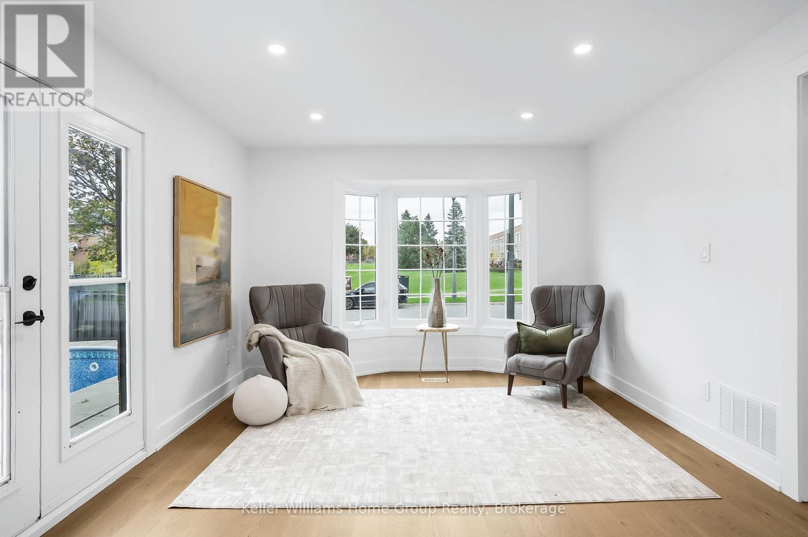 1105 Ewing Crescent, Mississauga, Ontario  L5V 1B9 - Photo 10 - W12650466