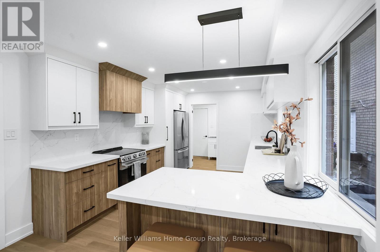 1105 Ewing Crescent, Mississauga, Ontario  L5V 1B9 - Photo 14 - W12650466