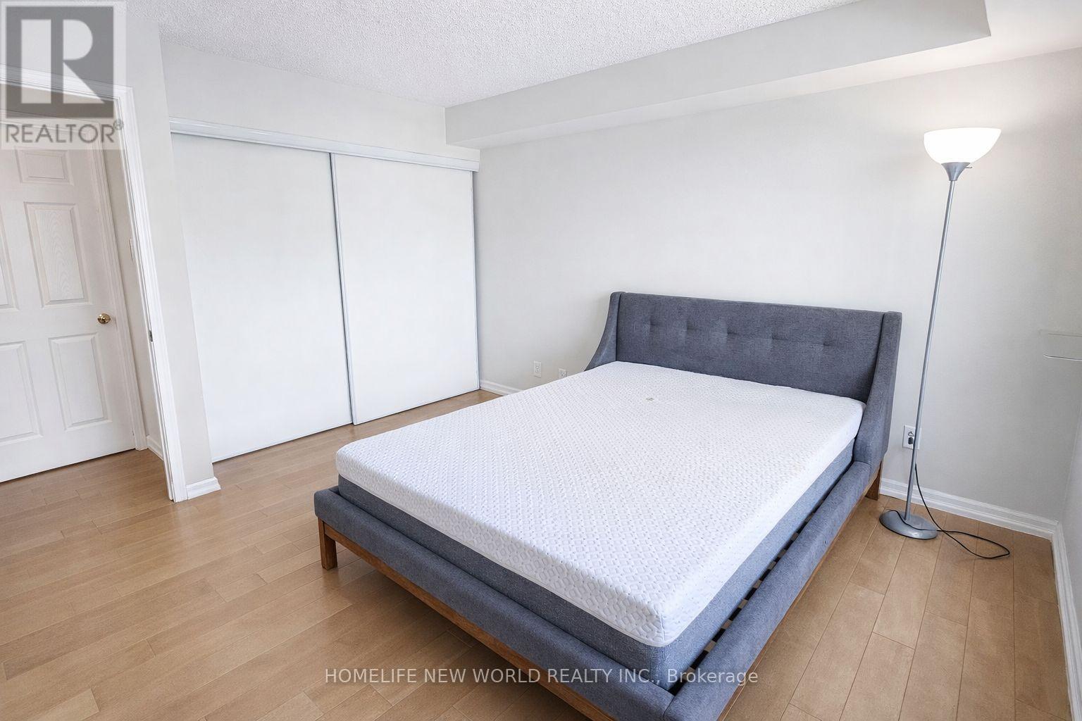 721 - 51 Baffin Court, Richmond Hill, Ontario  L4B 4P6 - Photo 9 - N12603520