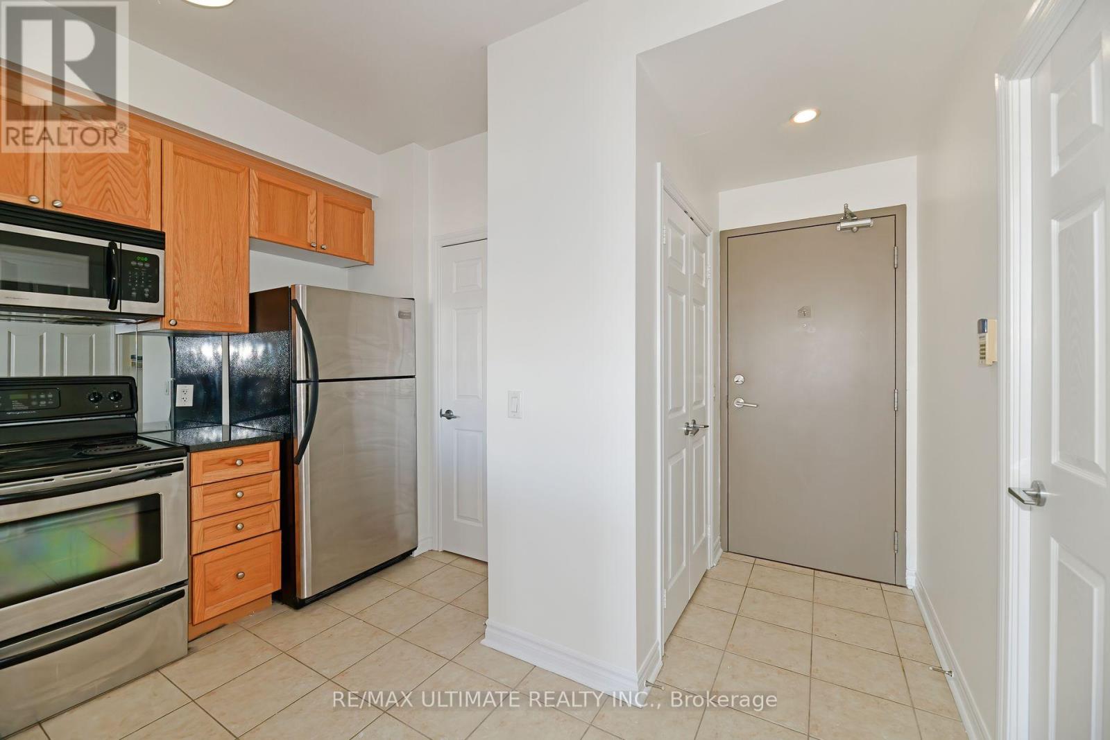 1104 - 2325 Central Park Drive, Oakville, Ontario  L6H 0E5 - Photo 6 - W12608076