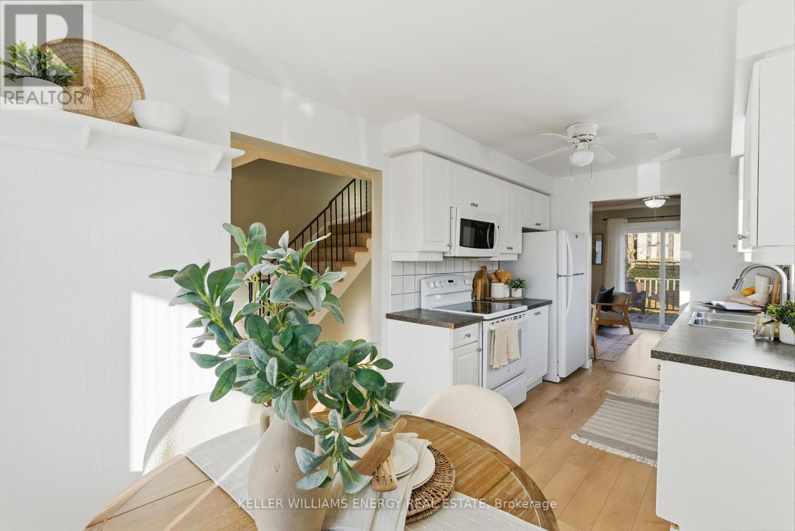 35 Overbank Drive, Oshawa, Ontario  L1J 7X9 - Photo 7 - E12650470