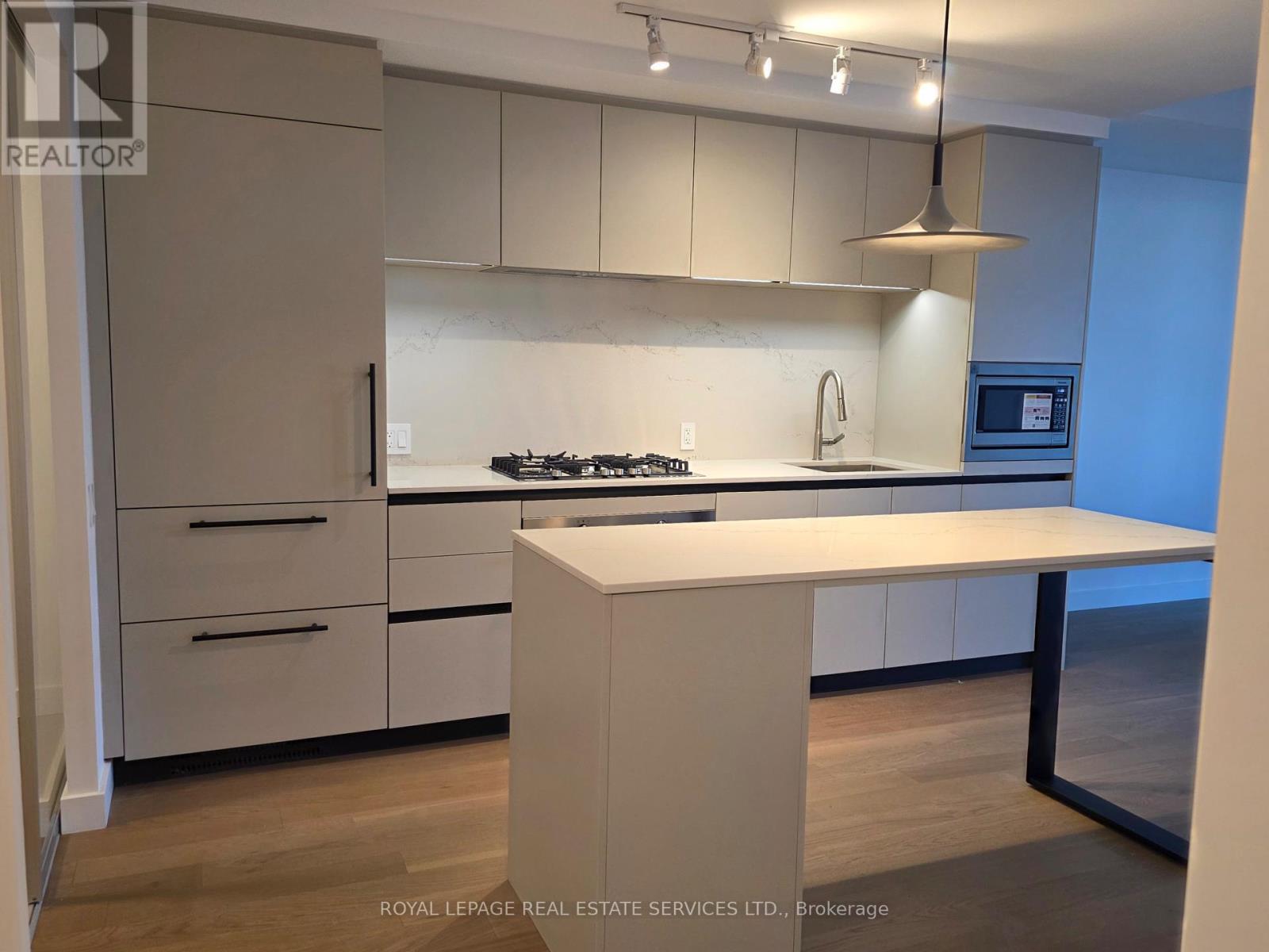 308 - 1720 Bayview Avenue, Toronto, Ontario  M4G 3C4 - Photo 3 - C12650464