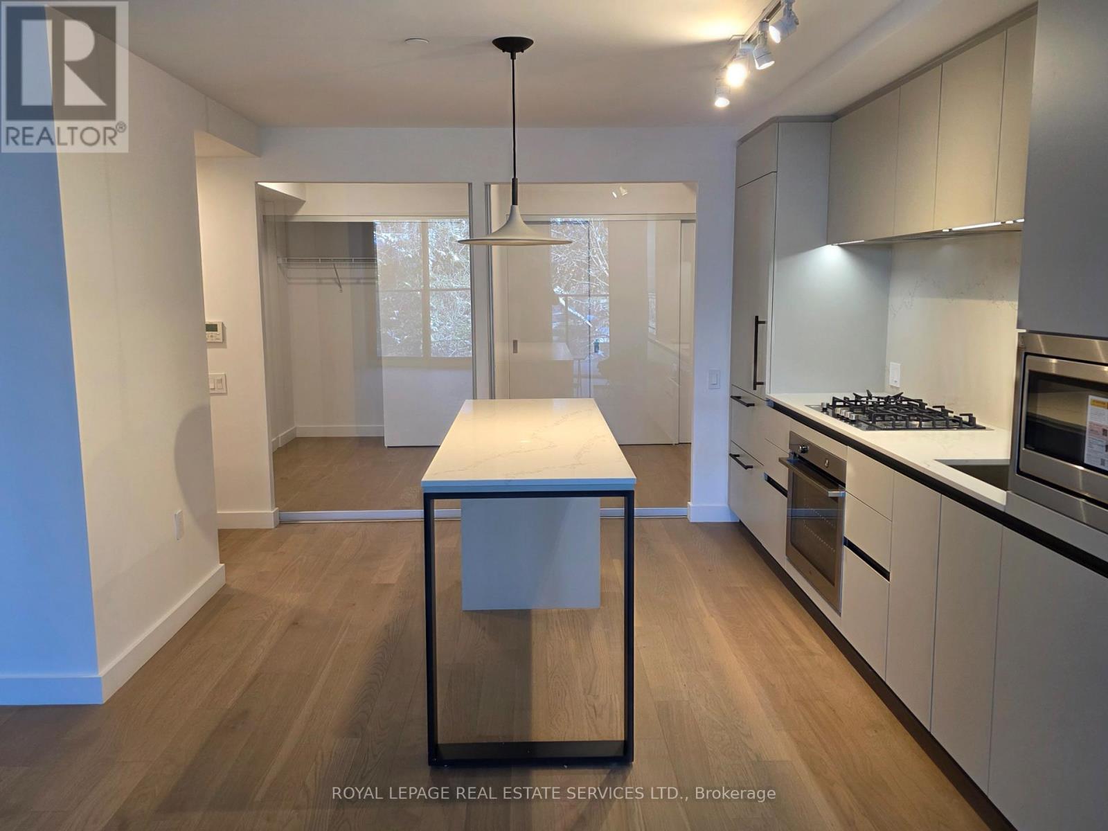 308 - 1720 Bayview Avenue, Toronto, Ontario  M4G 3C4 - Photo 4 - C12650464