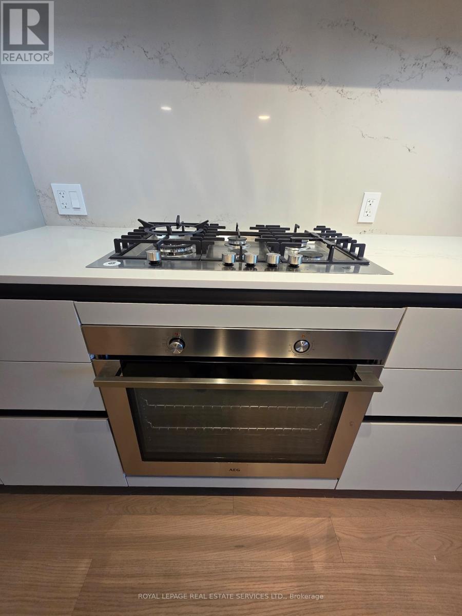 308 - 1720 Bayview Avenue, Toronto, Ontario  M4G 3C4 - Photo 5 - C12650464