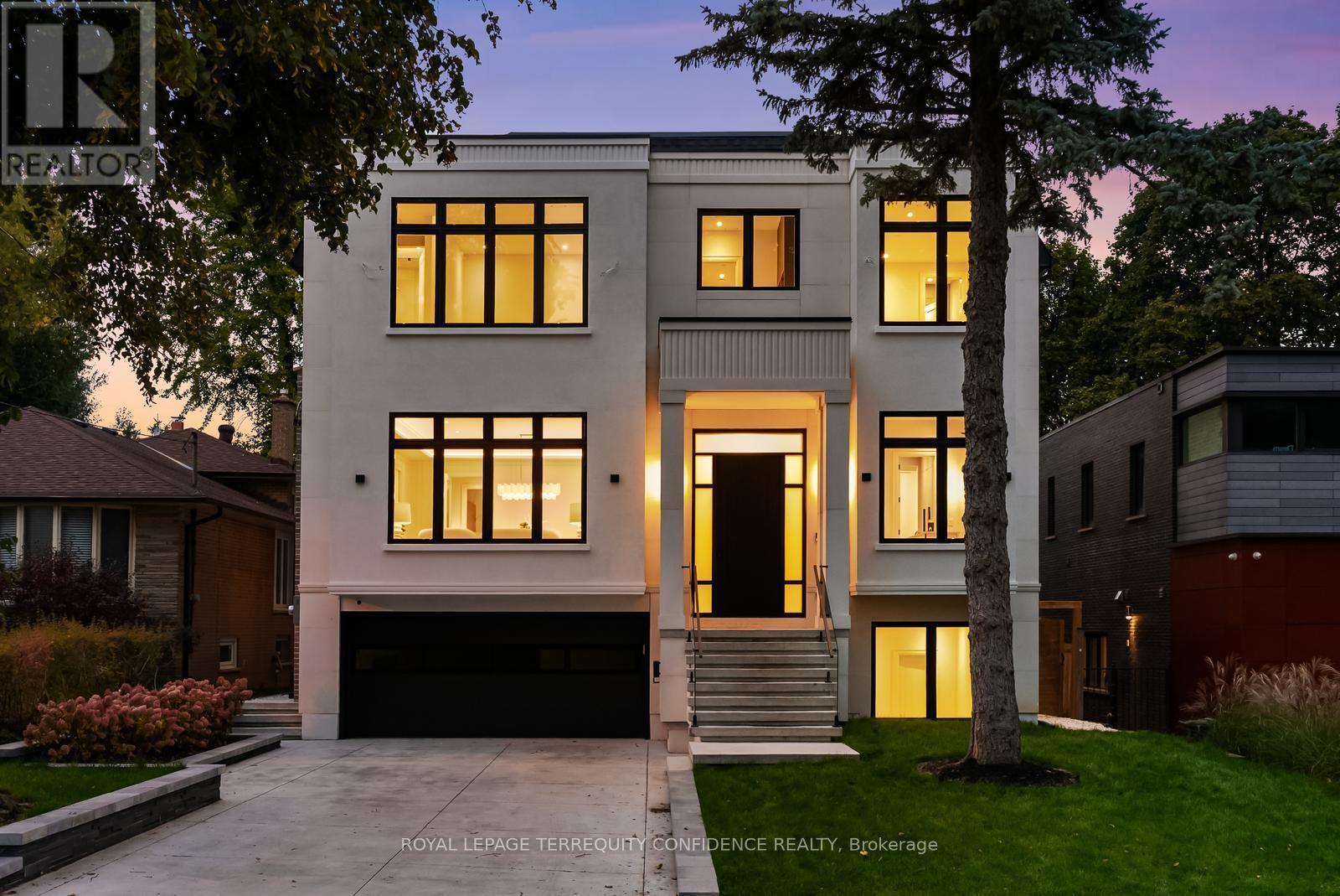 38 HOWARD DRIVE, Toronto, Ontario