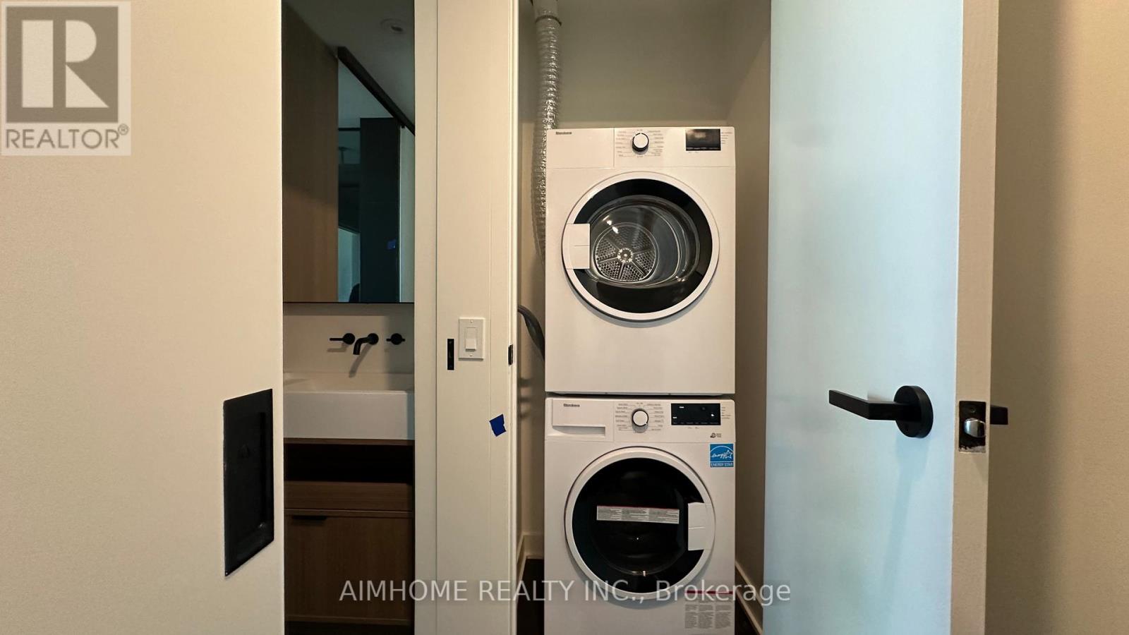 3602 - 55 Charles Street E, Toronto, Ontario  M4Y 0J1 - Photo 10 - C12650478