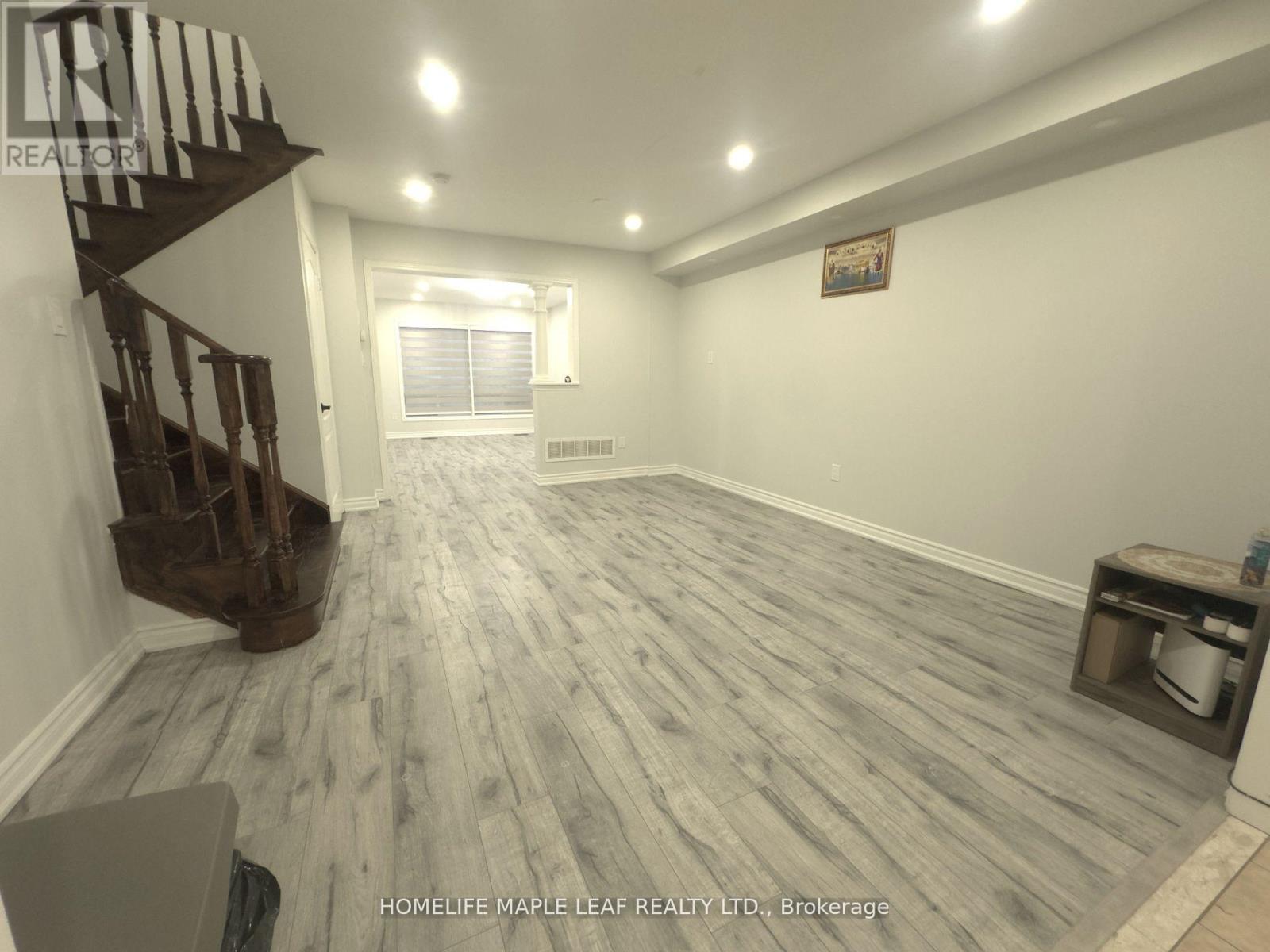 Upper - 51 Soapstone Trail, Brampton, Ontario  L6R 0J5 - Photo 4 - W12650170